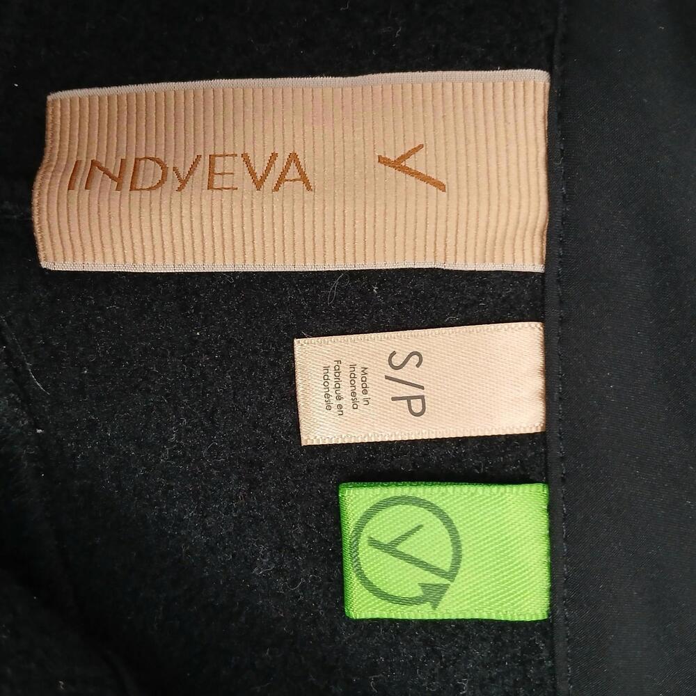 Indyeva Shorts Women Small Black Stretch Outdoor Hiking Travel Zip - Picture 8 of 9